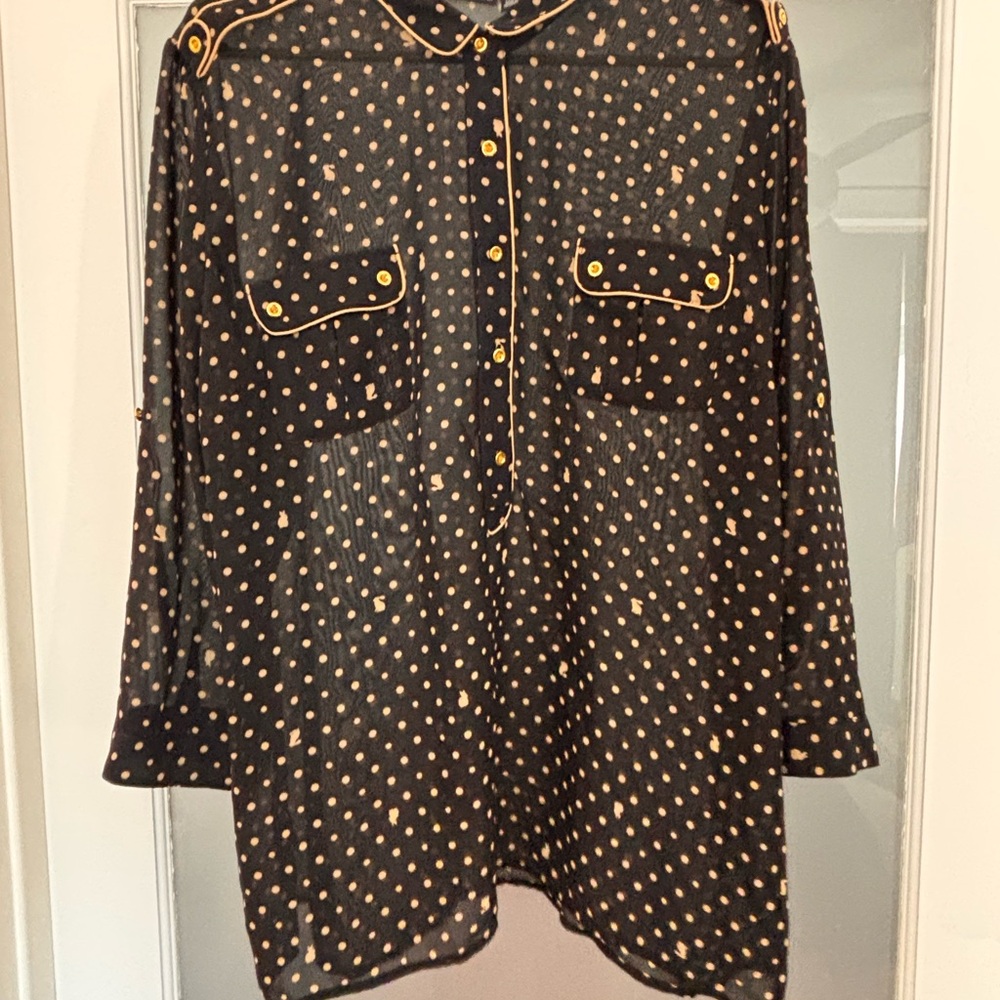 a.n.a Black and Gold Polka Dot Blouse🐰🐰🖤💛
